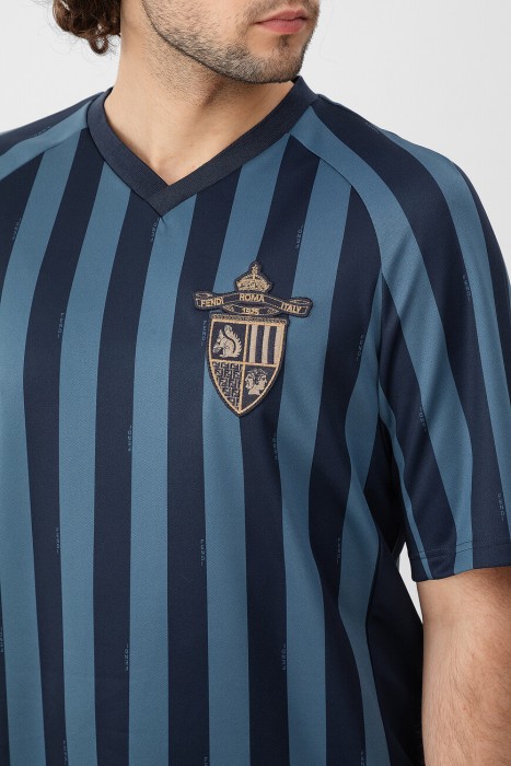 футболка  из италии вид сбоку