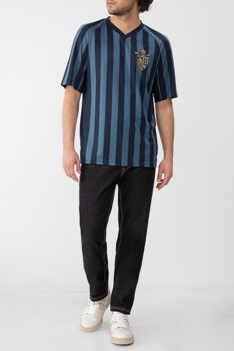 Товар синего цвета с внутренней стороны