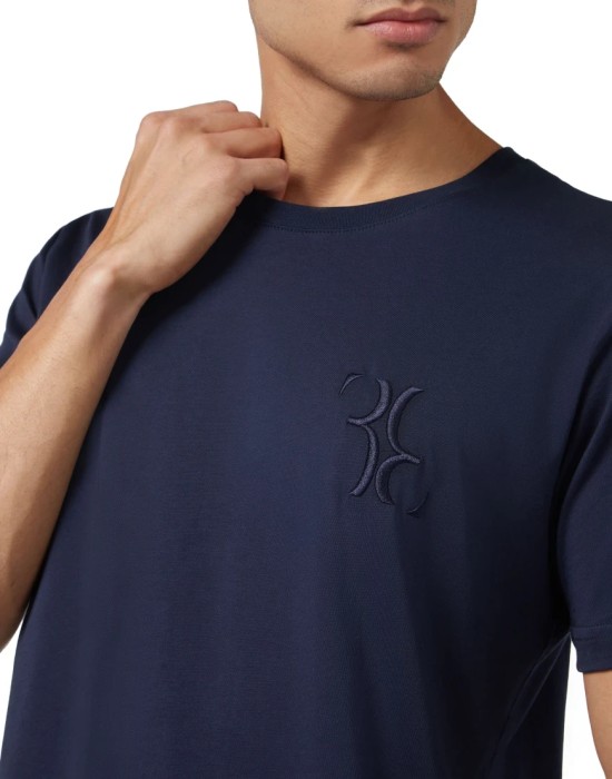 футболка  из италии вид сбоку