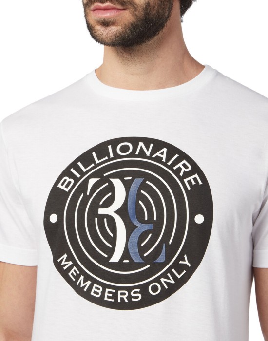 Товар белого цвета с внутренней стороны