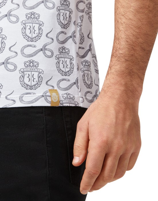 Товар белого цвета с внутренней стороны