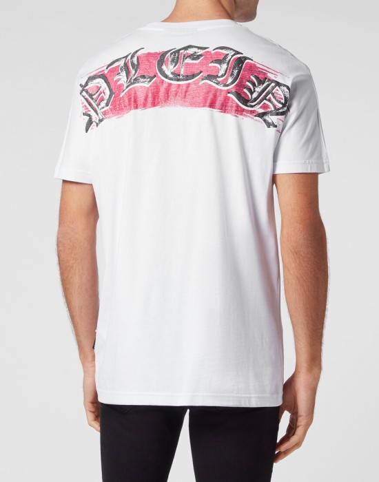 футболка  из америки вид сбоку