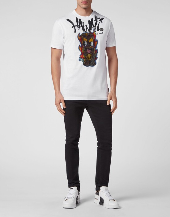 Товар белого цвета с внутренней стороны