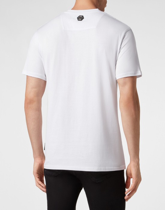 футболка  из америки вид сбоку