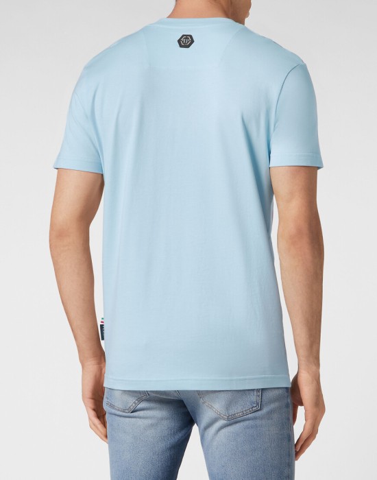 футболка  из америки вид сбоку