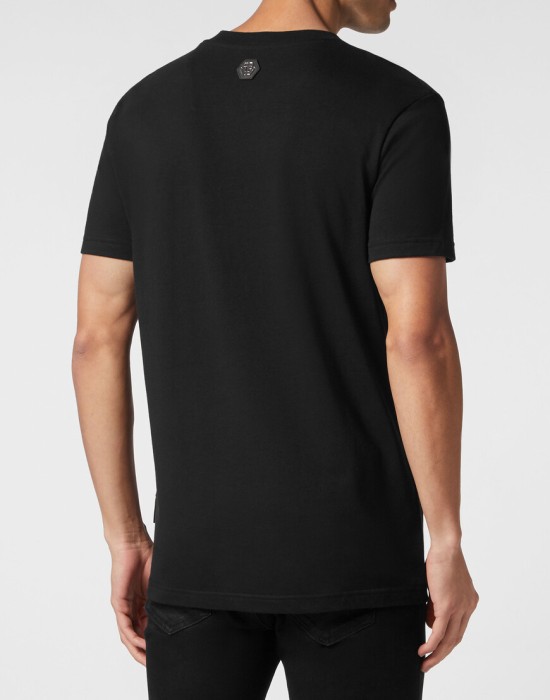 футболка  из америки вид сбоку