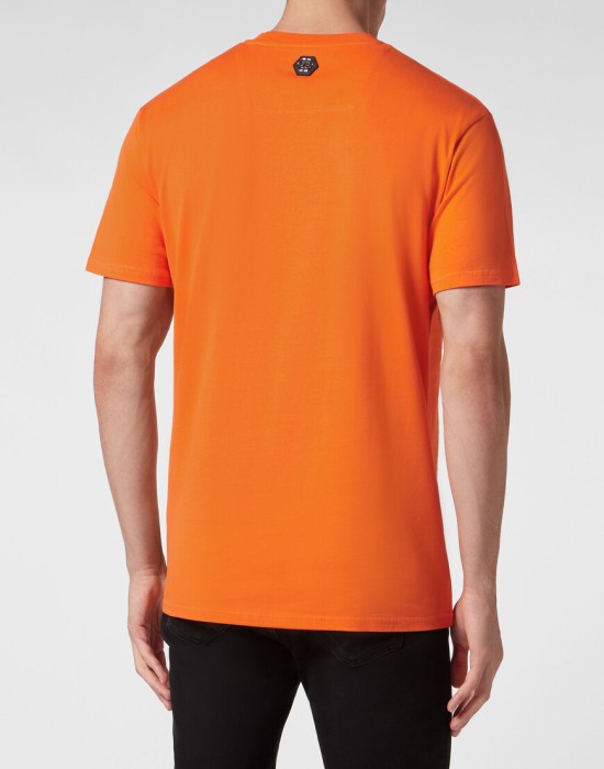 футболка  из америки вид сбоку