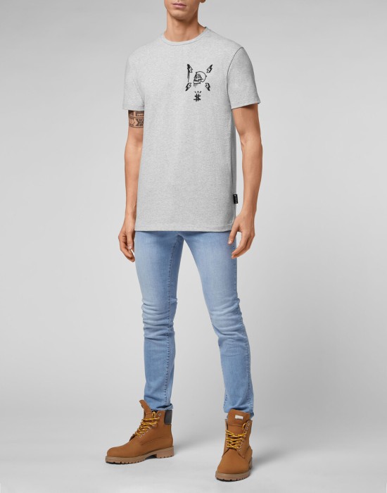 Товар серого цвета с внутренней стороны