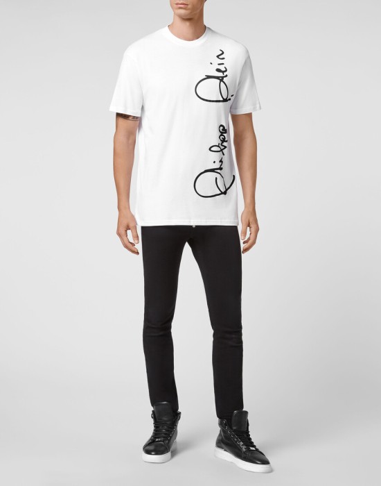 Товар белого цвета с внутренней стороны