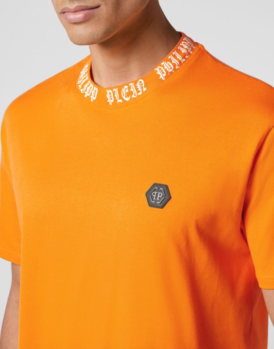 футболка  из проверенных материалов спереди