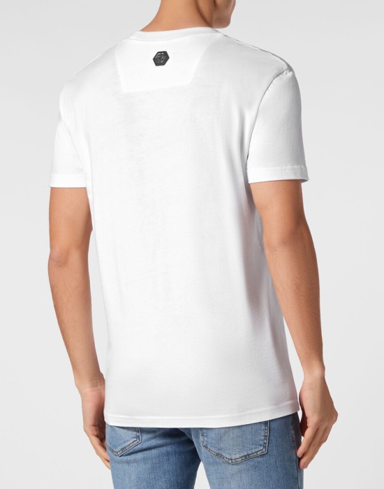 футболка  из америки вид сбоку