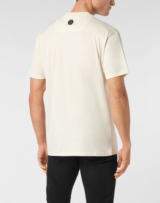 футболка  из америки вид сбоку