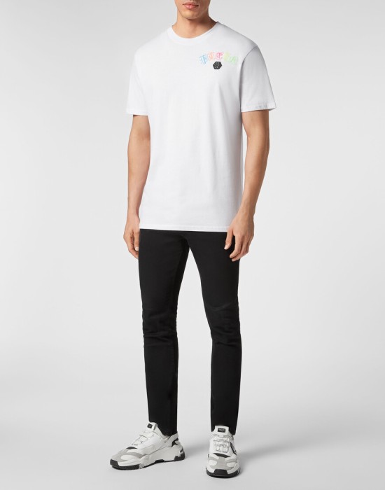 Товар белого цвета с внутренней стороны