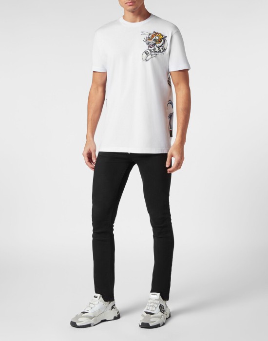 Товар белого цвета с внутренней стороны