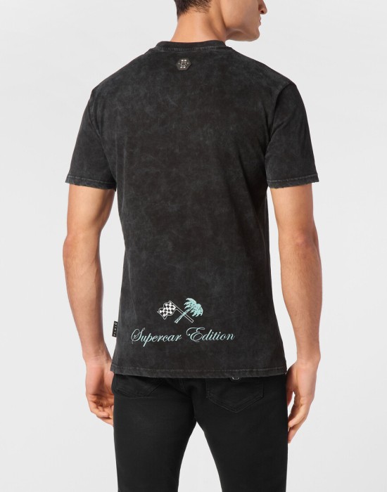 футболка  из америки вид сбоку