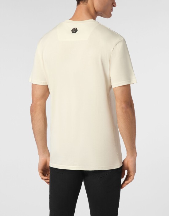 футболка  из америки вид сбоку