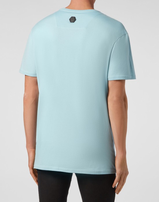 футболка  из америки вид сбоку