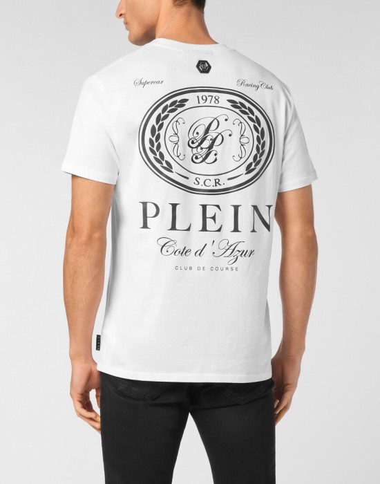 футболка  из америки вид сбоку