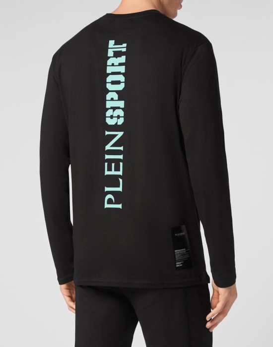 футболка  из италии вид сбоку