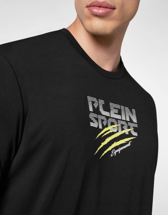 футболка  из проверенных материалов спереди