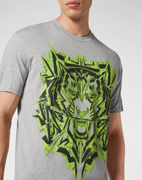 футболка  из проверенных материалов спереди