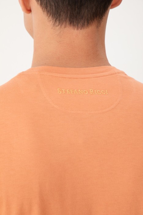 Товар оранжевого цвета с внутренней стороны