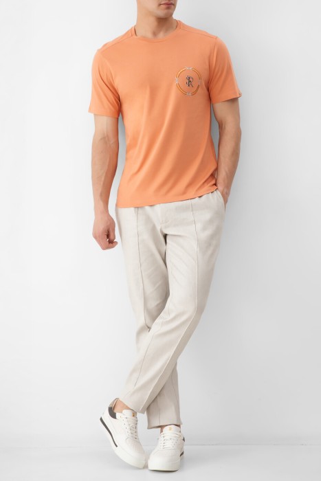 футболка  из хлопка спереди