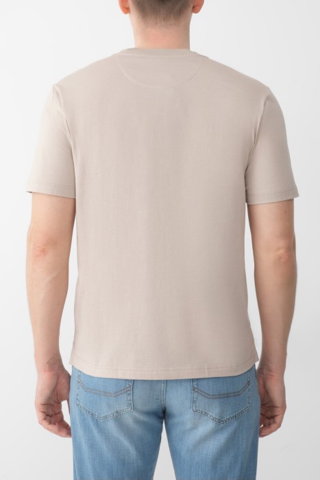 футболка  от бренда brioni вид слева