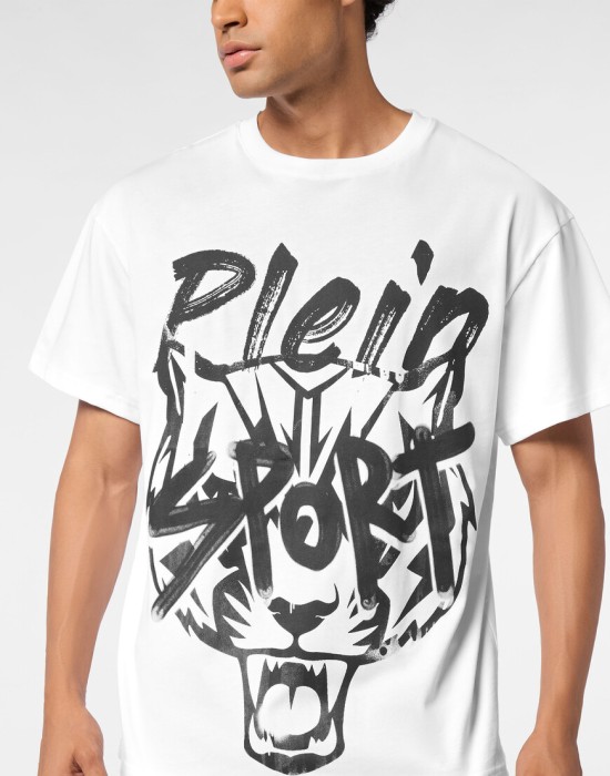 футболка  из проверенных материалов спереди