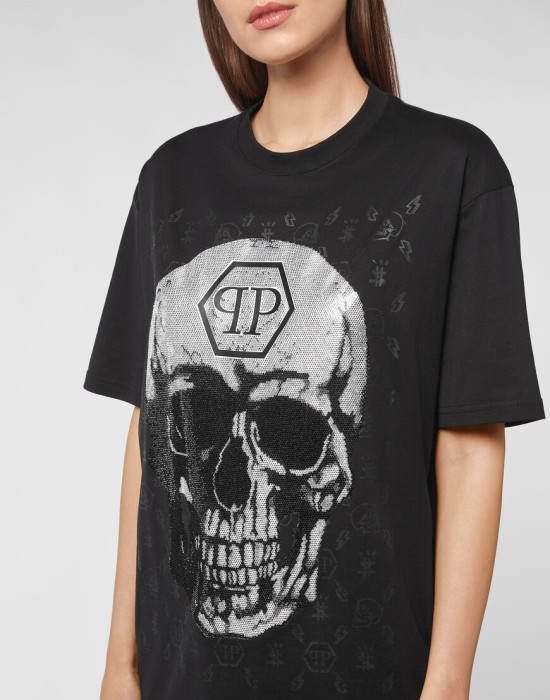 Товар черного цвета с внутренней стороны