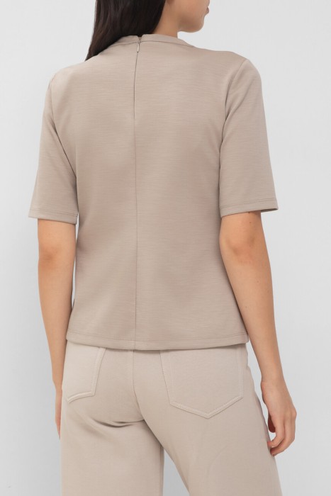 футболка  от бренда max mara вид слева