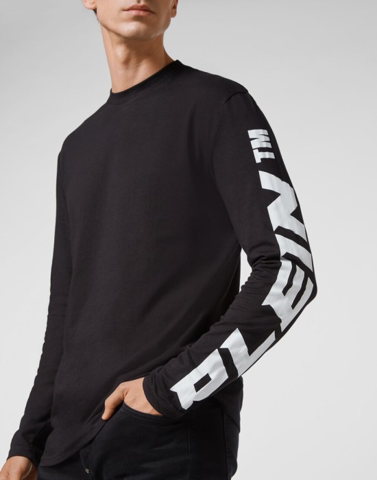 футболка  из америки вид сбоку