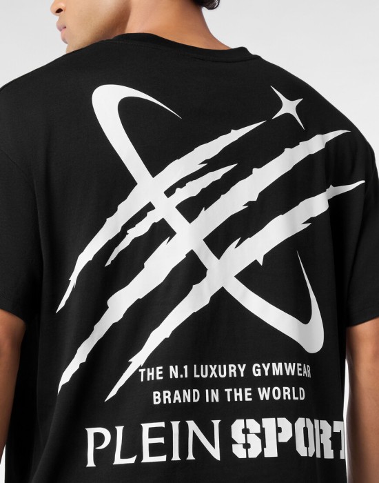 футболка  из проверенных материалов спереди