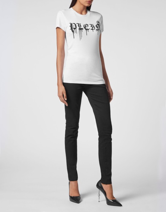 футболка  по цене 34240 руб вид справа