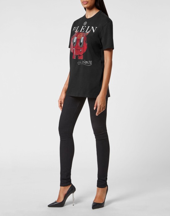 Товар черного цвета с внутренней стороны