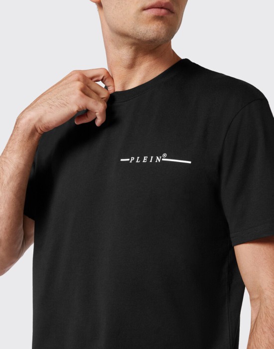 футболка  из америки вид сбоку