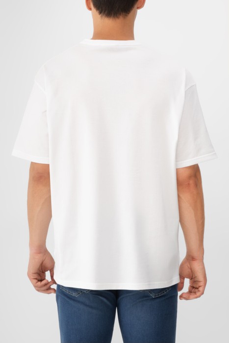 футболка  по цене 50400 руб вид справа