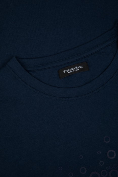 футболка  из хлопка спереди