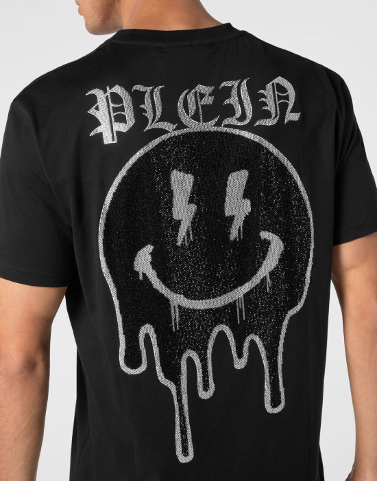 футболка  из проверенных материалов спереди