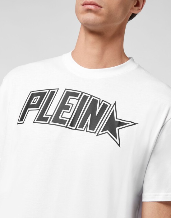 футболка  из америки вид сбоку