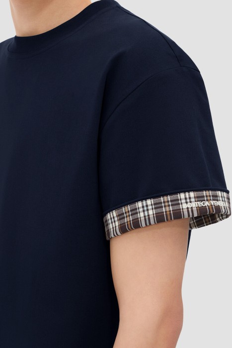 Товар синего цвета с внутренней стороны