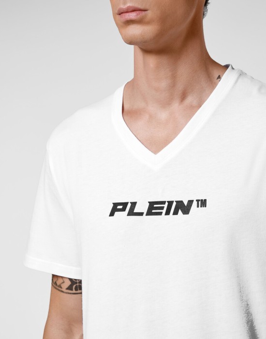 футболка  из америки вид сбоку