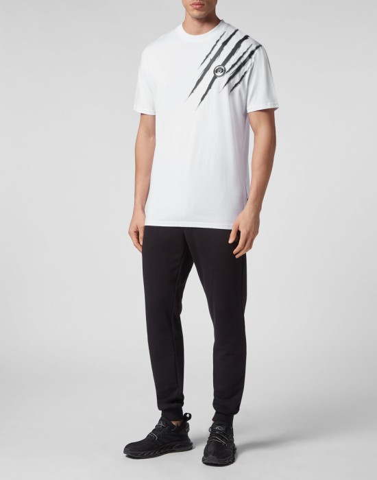 Товар белого цвета с внутренней стороны