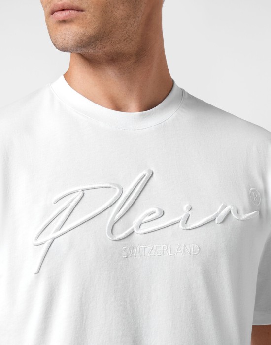 футболка  из америки вид сбоку