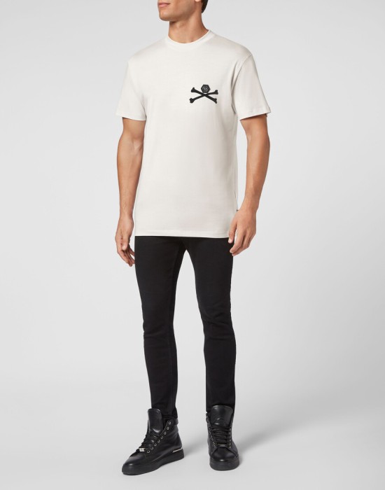 Товар бежевого цвета с внутренней стороны