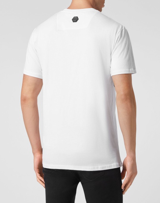 футболка  из америки вид сбоку