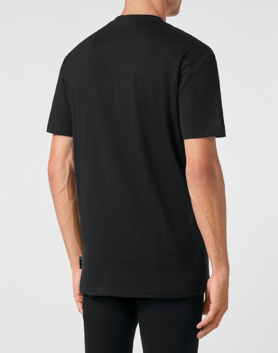 футболка  из америки вид сбоку