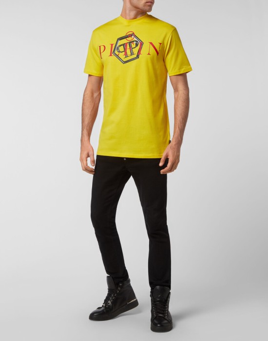 футболка  по цене 21318 руб вид справа