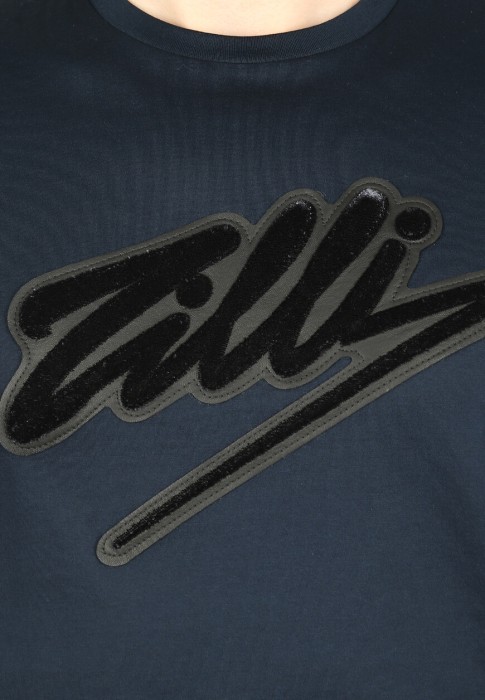 Товар синего цвета с внутренней стороны