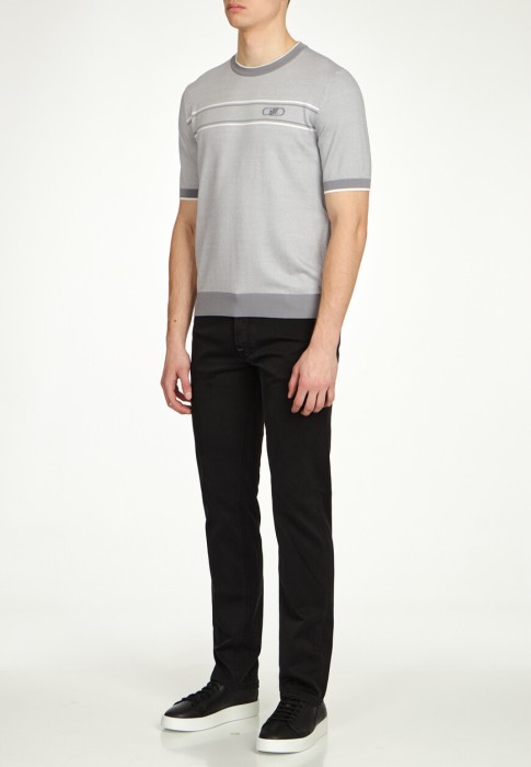 футболка  по цене 101915 руб вид справа